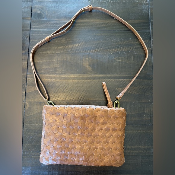 Madewell puff cross-body bag - Picture 6 of 8